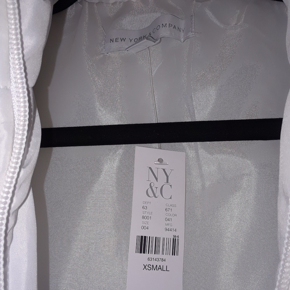 New, NEW YORK & COMPANY SLEEVELES PUFFER JACKET